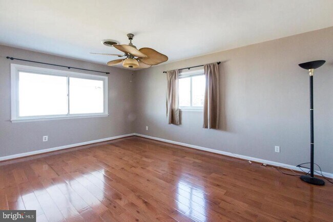 Building Photo - 40508 Waterview Dr