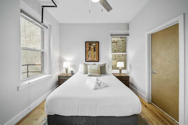 Building Photo - 122 W Elder St