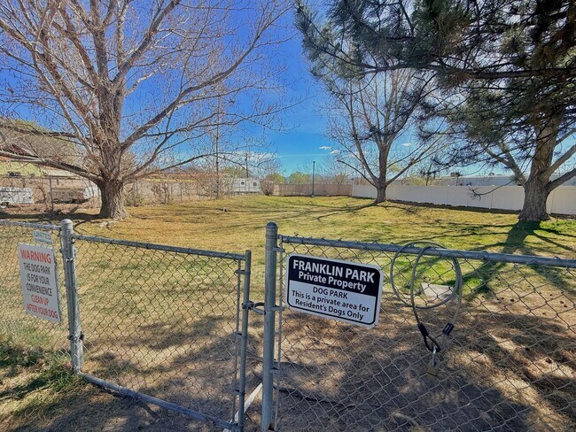 Building Photo - Charming 3-Bedroom Condo in Franklin Park – Prime Provo Location