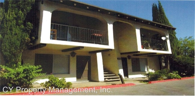 Building Photo - 2735 Mitchell Ave