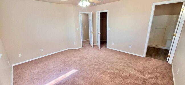 Building Photo - Modern 3-Bed Duplex with Hilltop Views and...