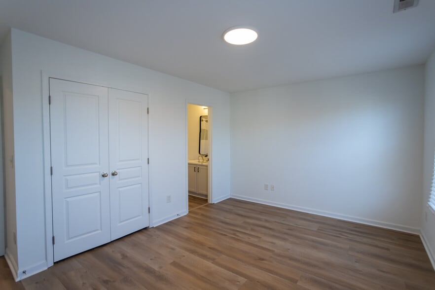 Bedroom 2 - 814 Bryant St