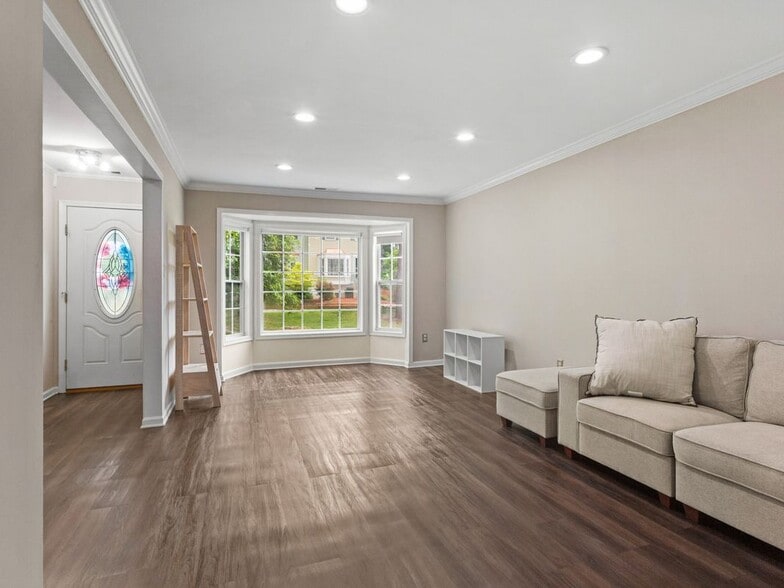 Building Photo - 1488 Orleans Ct