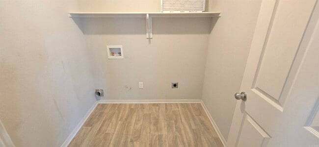 Building Photo - 8700 Northwood Creek Dr
