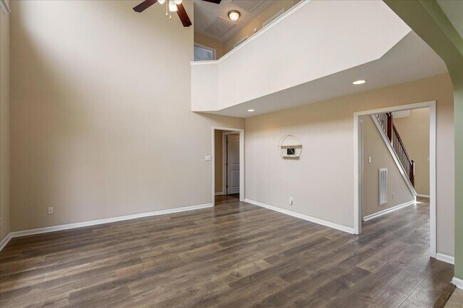 Building Photo - 2121 Grv Lndg Wy