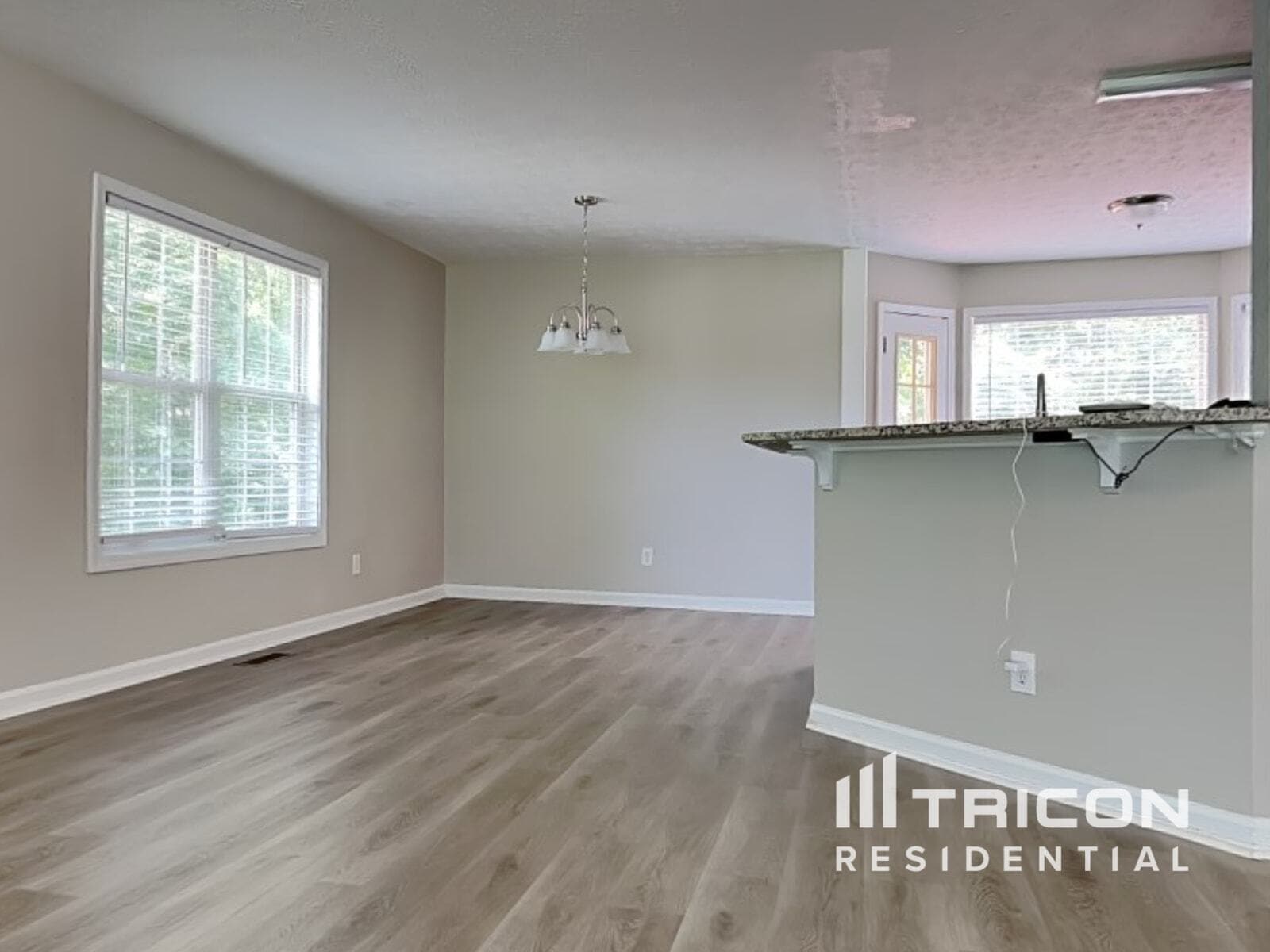 Building Photo - 2114 Lindley Ln