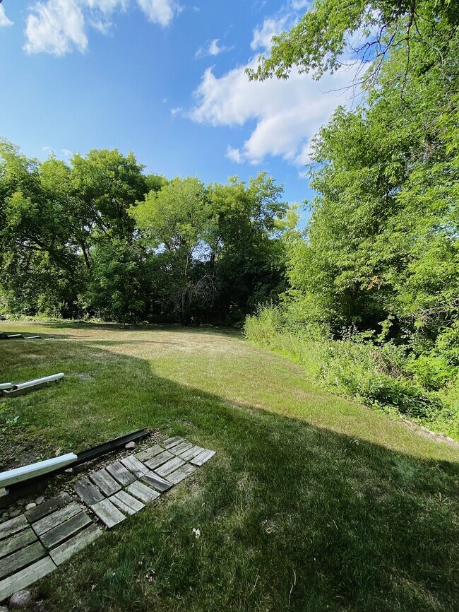 Building Photo - 11166 Westwind Dr