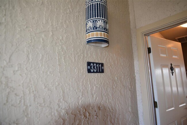 Building Photo - 3404 American Dr