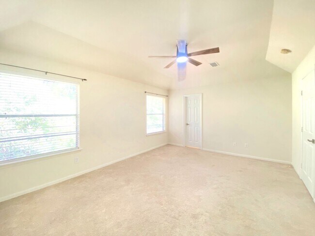Building Photo - 54 Alderon Woods Pl