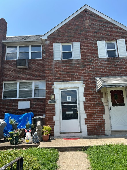 Building Photo - 5472 Vicaris St