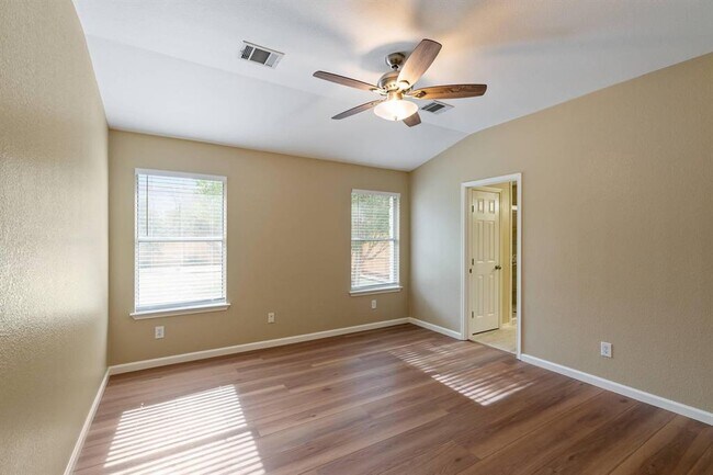 Building Photo - 14609 Ballycastle Trail