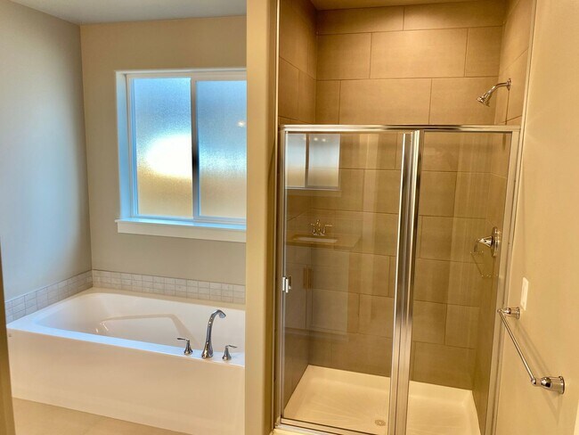 Building Photo - 61357 SE Matthew St