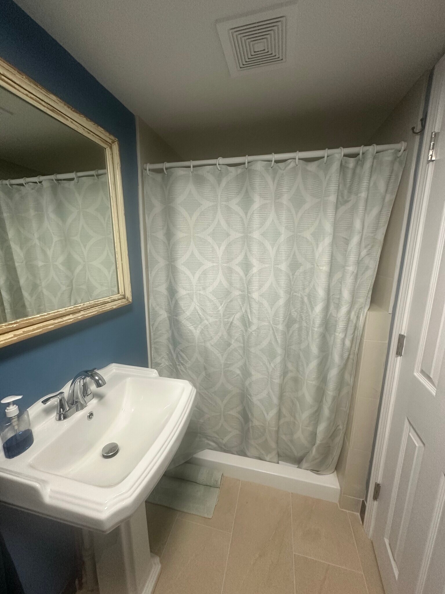 Building Photo - 616 Peak Branch Rd