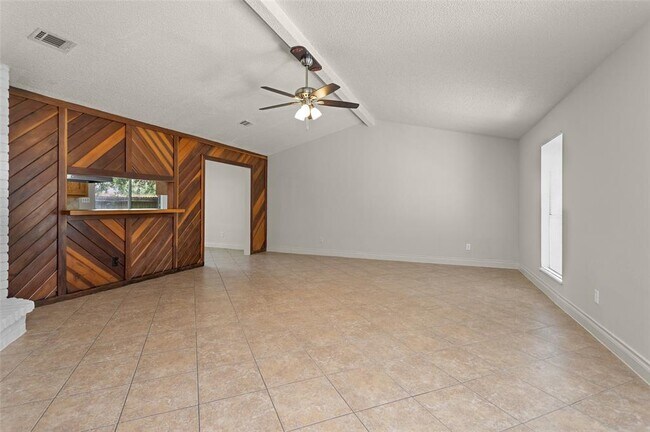 Building Photo - 9810 Kiwi Ln
