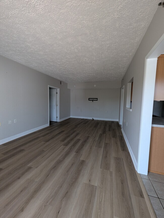 Building Photo - 3738 Riverbed Ln SE