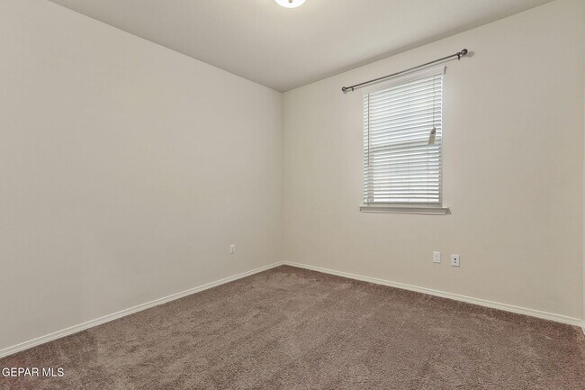 Building Photo - 1744 Preakness Ave