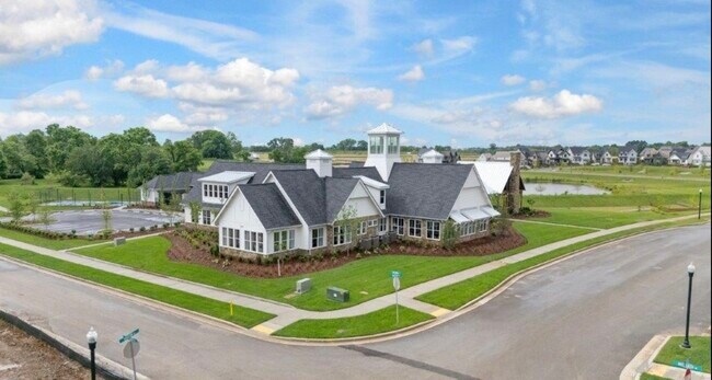 Building Photo - 2634 Buckner Ln