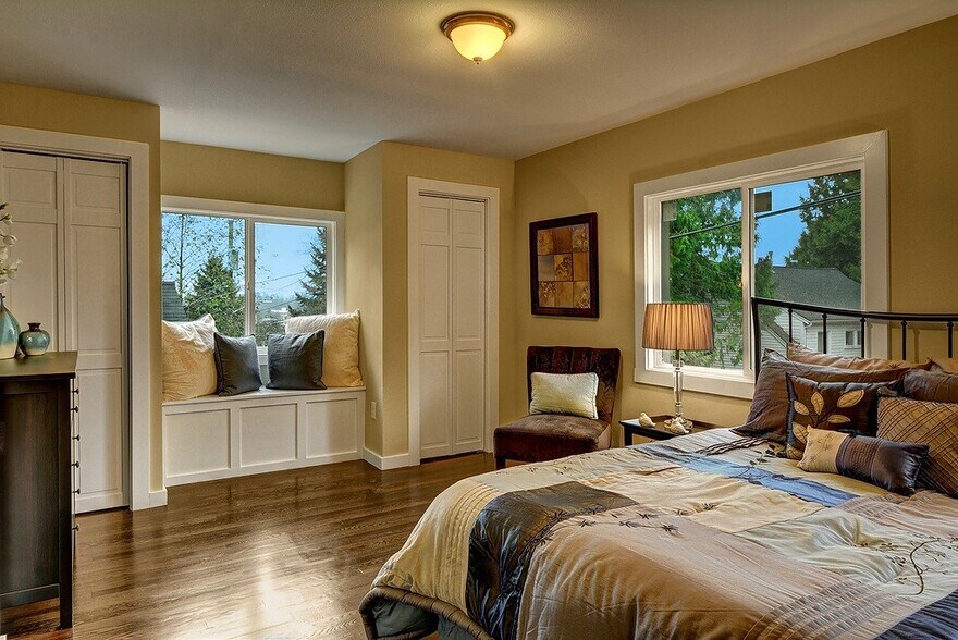 Building Photo - 9827 8th Ave NE