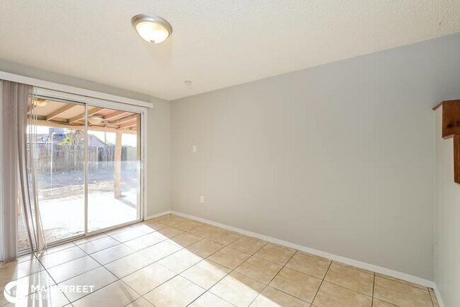 Building Photo - 4302 N 73rd Ave, Phoenix, AZ 85033