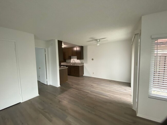 Building Photo - 1 bed, 1 bath Monticello Condo