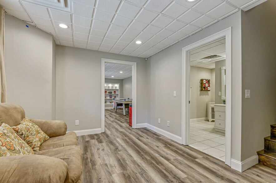 Building Photo - 10 Bridlewood Ct