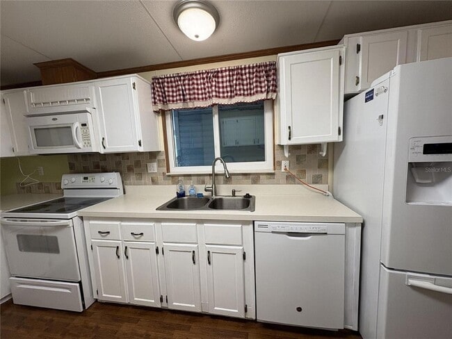 Building Photo - 616 Klickety Klak Ln