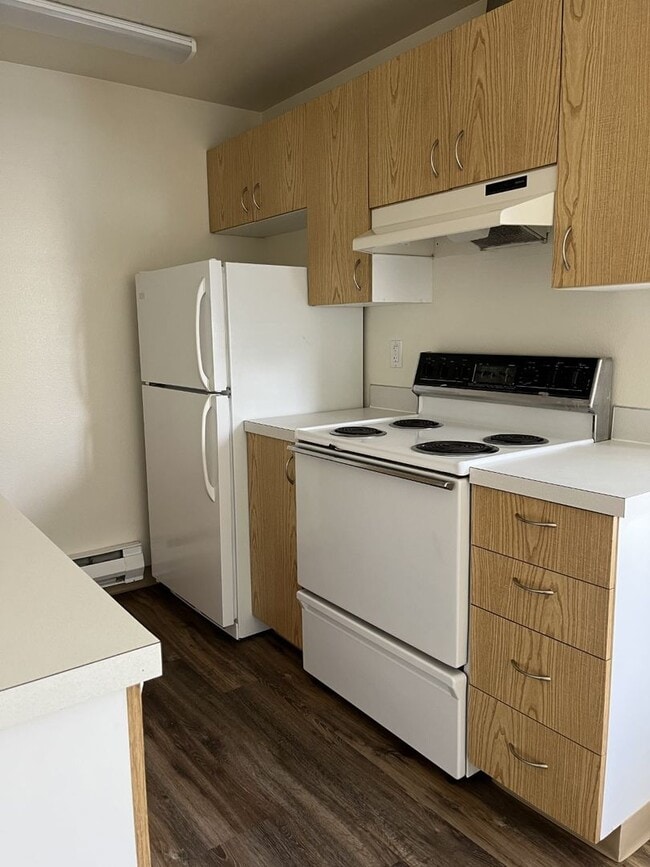 Building Photo - 1402 N Raymond St