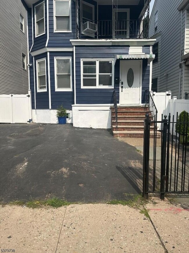 Primary Photo - 193 N 18th St