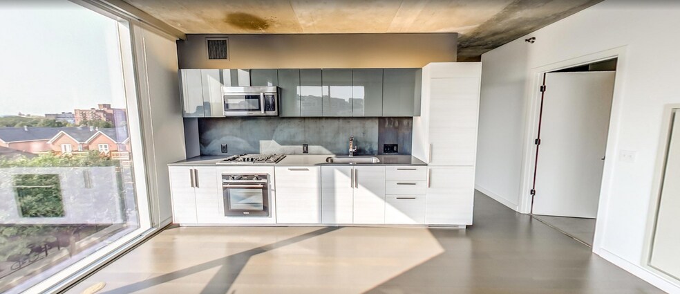 Building Photo - 1158 N Howe St