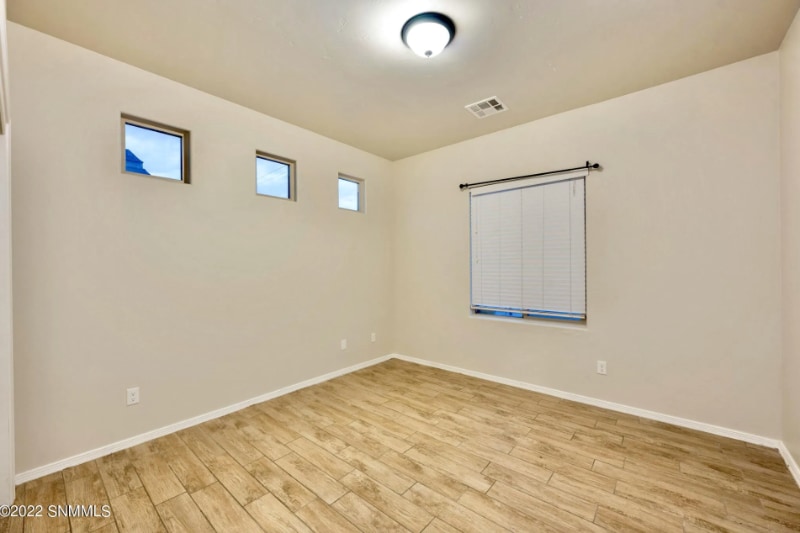 Building Photo - 3933 Agua Duro Dr