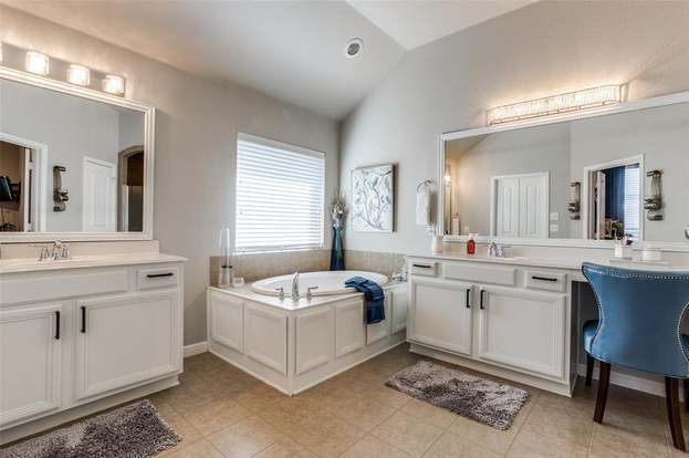 Building Photo - 3208 Thicket Dr