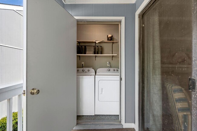 Building Photo - ***Seasonal rental with all utilities available September 10, 2025-March 31, 2026***