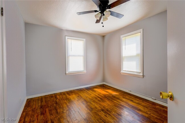 Building Photo - 1628 28th St NE