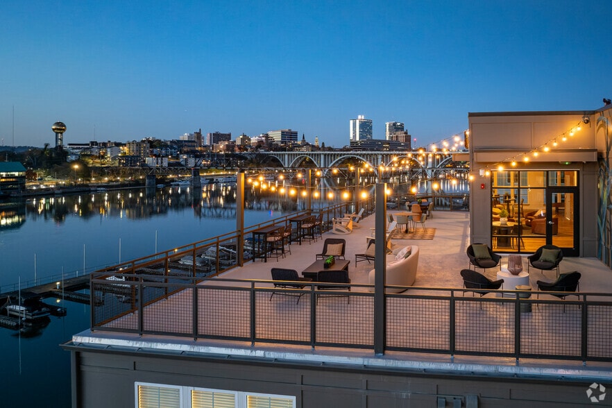 Primary Photo - Livano Knoxville