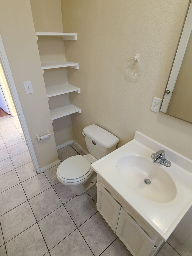 Building Photo - Bennett#2