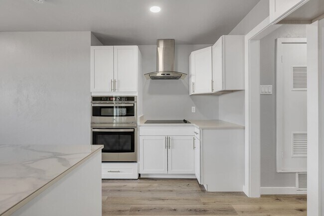 Building Photo - 1426 Cumberland Rd