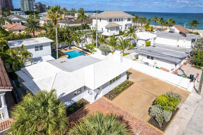 Building Photo - 3329 NE 17th St