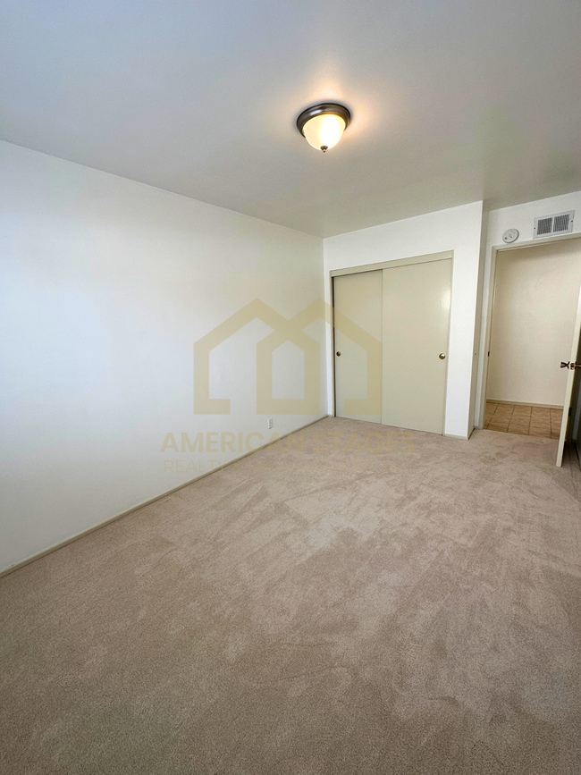 Building Photo - 309 S R St