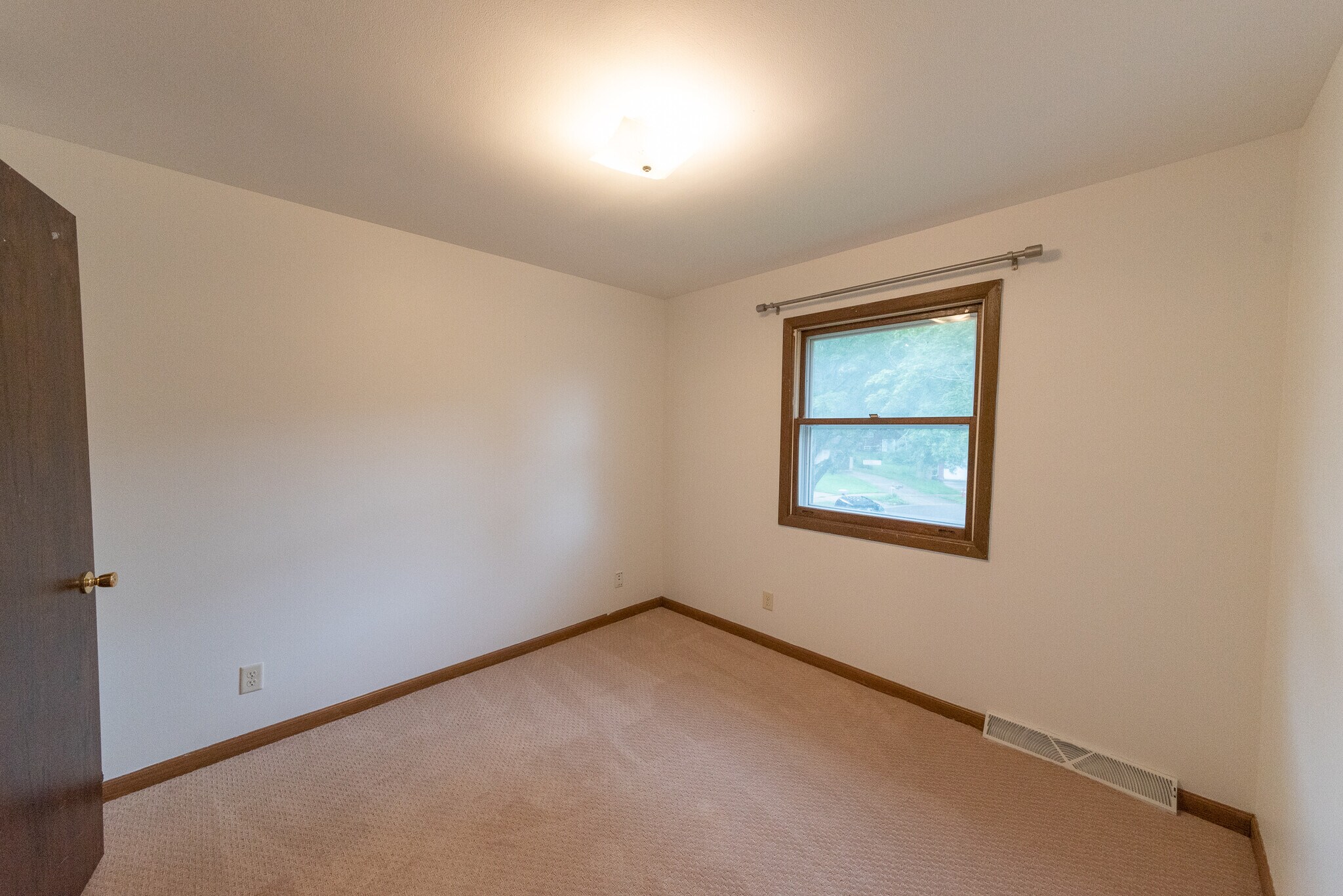 Bedroom 3 - 5312 Trafalger Pl