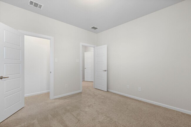 Building Photo - Spacious and Modern Rental Home Available!