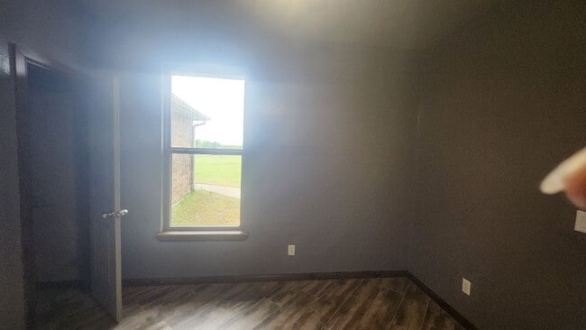 Building Photo - Great Eastside Home