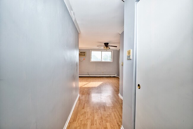 Building Photo - 9445 Kenton Ave