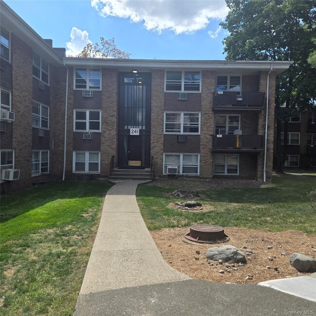 Building Photo - 241 Kearsing Pkwy