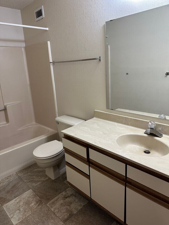 Building Photo - One Bedroom