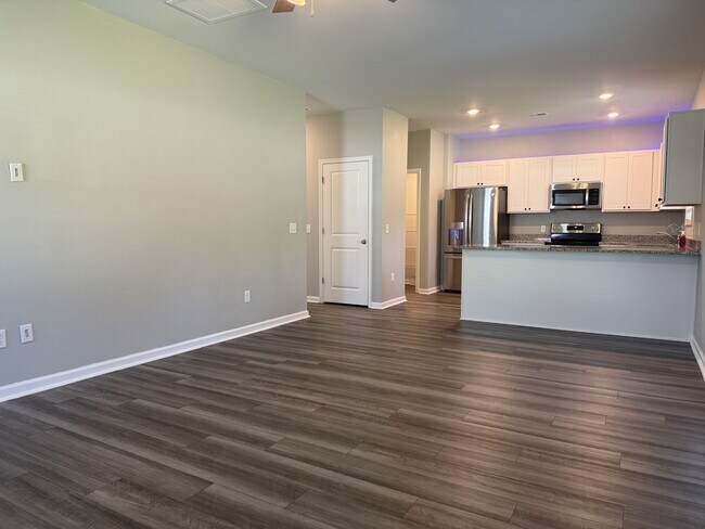Building Photo - 259 Enclave Wy