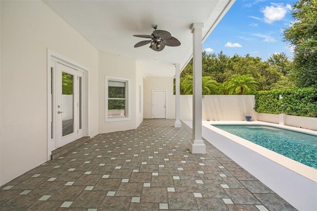Building Photo - 9656 Bryanston Dr