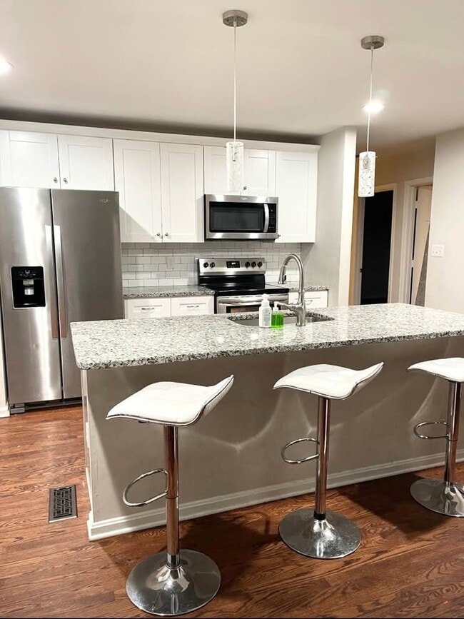 Building Photo - 3120 Creedon Dr