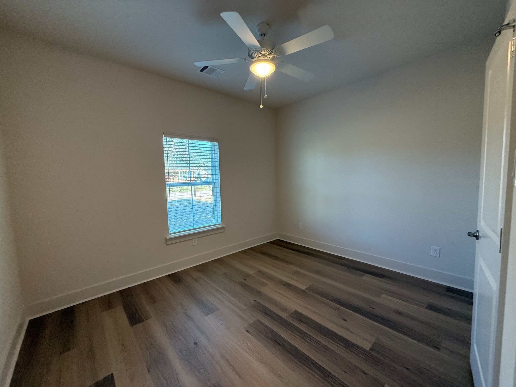 Building Photo - 104 Kirkland St