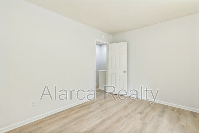 Building Photo - 2756 Tiergarten Ln