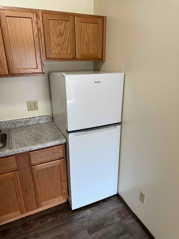 Building Photo - 454 W Dayton St